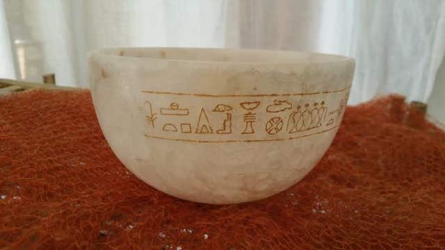 Replik, Alabasterschale